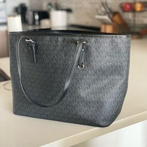 Michael Kors tote